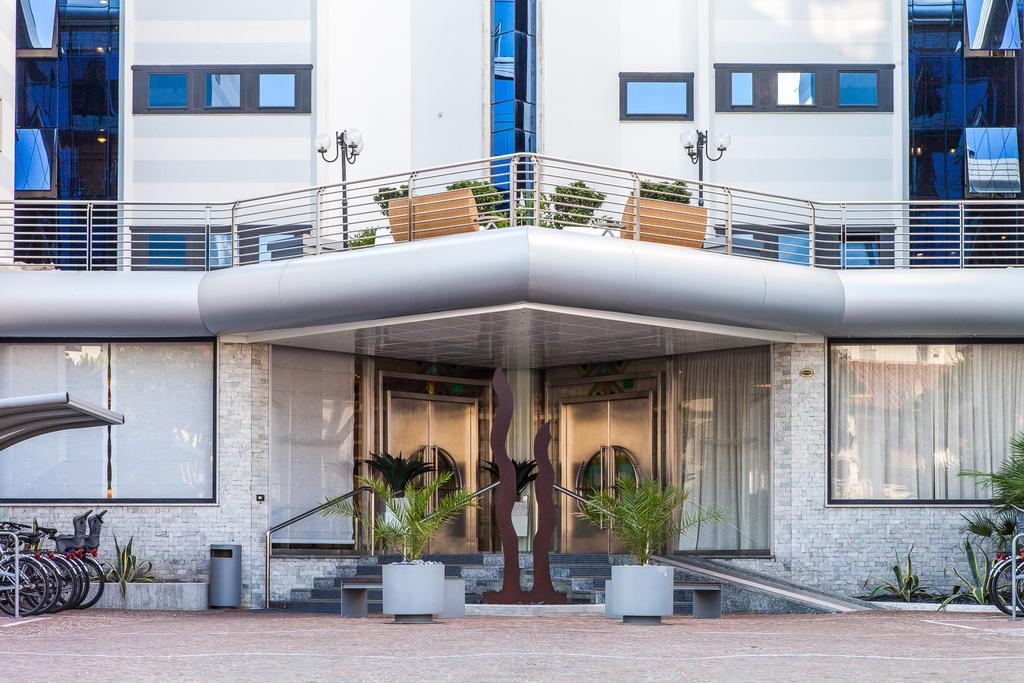 Hotel Cesare Augustus Lido di Jesolo Esterno foto