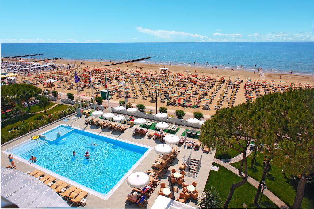 Hotel Cesare Augustus Lido di Jesolo Esterno foto